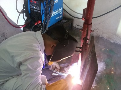 氬弧焊機