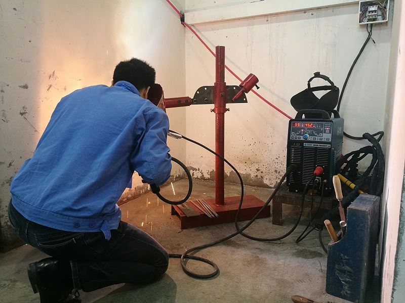 脈沖氬弧焊機