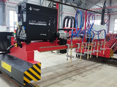 龍門數控等離子火焰直條切割機